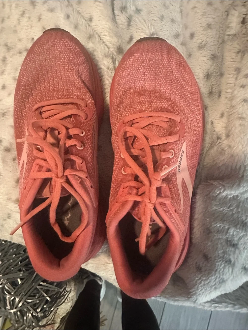 Brooks Ghost Max Women’s Running Sneakers - Comfortable Everyday Trainer
